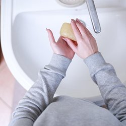 Топ-5 заблуждений об уходе за чувствительной кожей лица