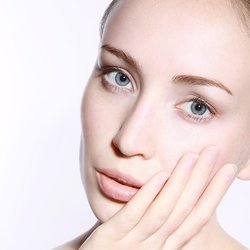 Как правильно подобрать SPF-защиту для предотвращения фотостарения